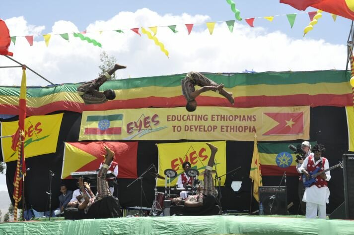 EYES CIrcus entertain crowd at Ziban Albe School 21 Apr 12