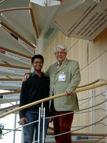A-CET CEO David with Sammy Ayalew - Wellcome Trust Sangar Institute Cambridge